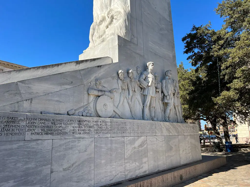 Alamo Cenotaph Monument