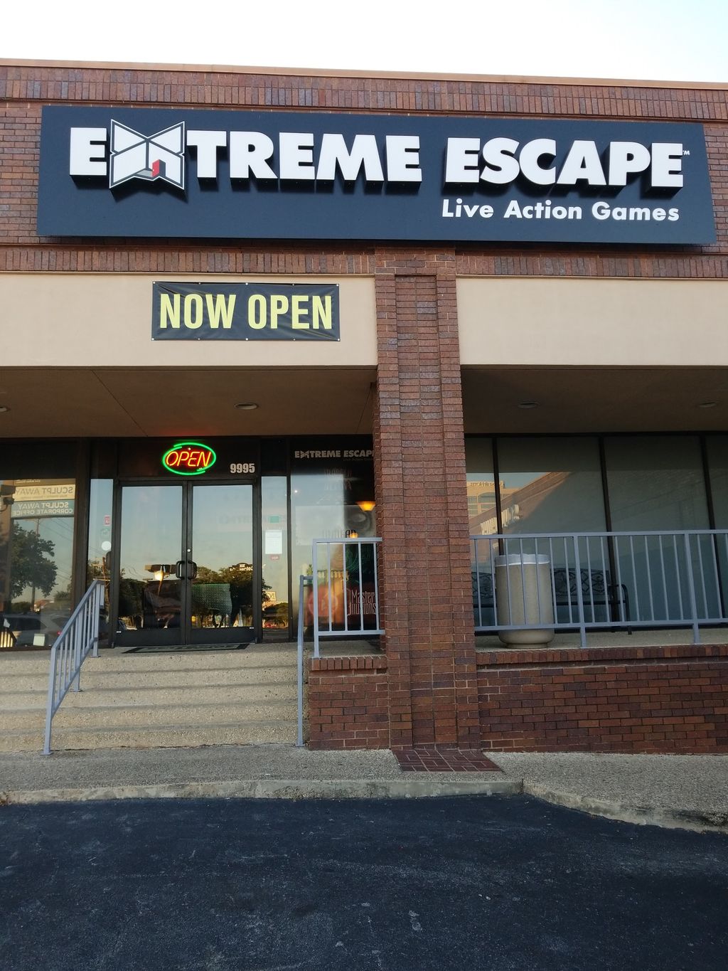 Extreme Escape - Colonnade