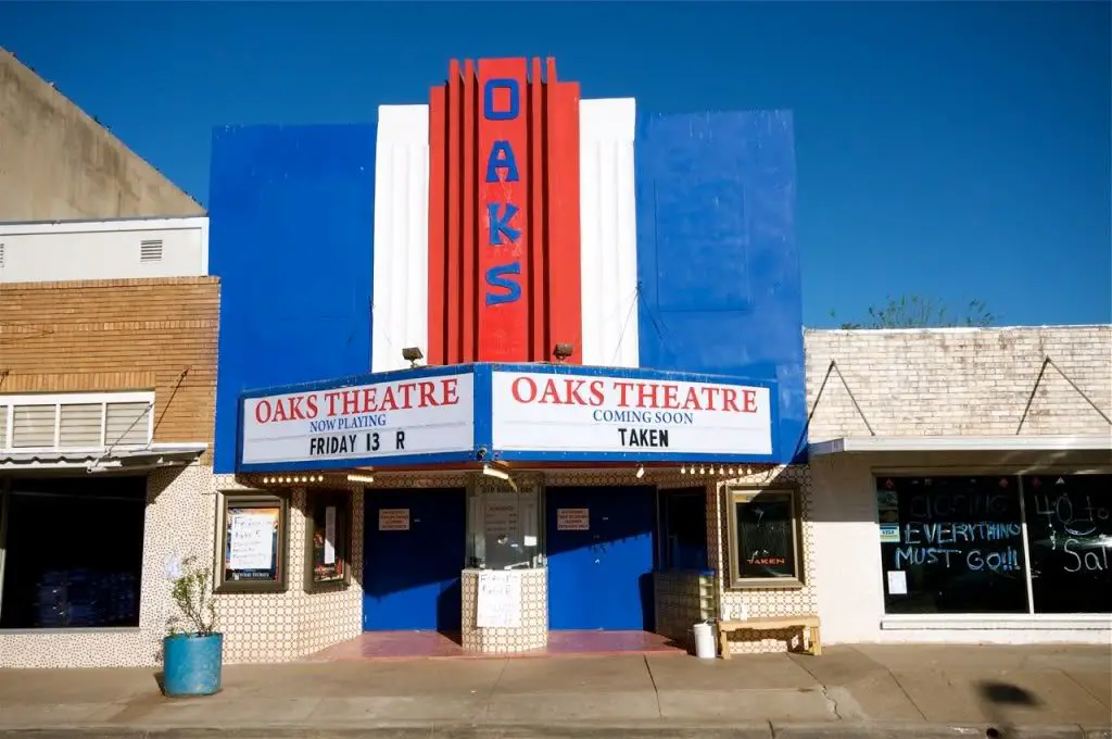 Oaks Theatre
