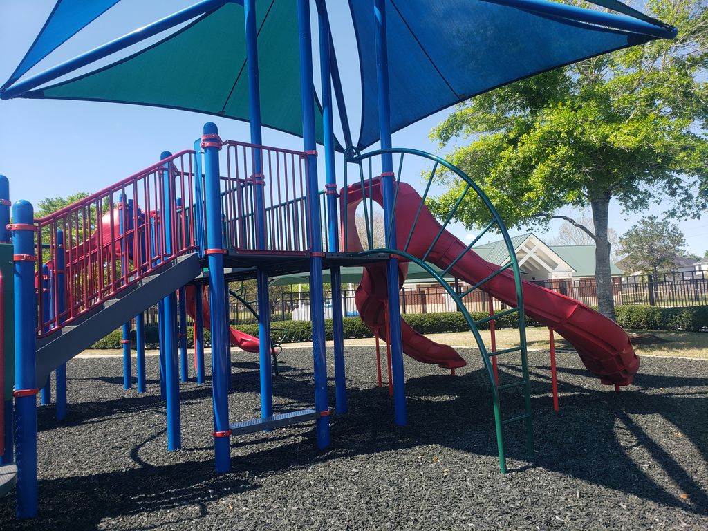 Silverlake HOA ( Residents ) Community Park and Playground