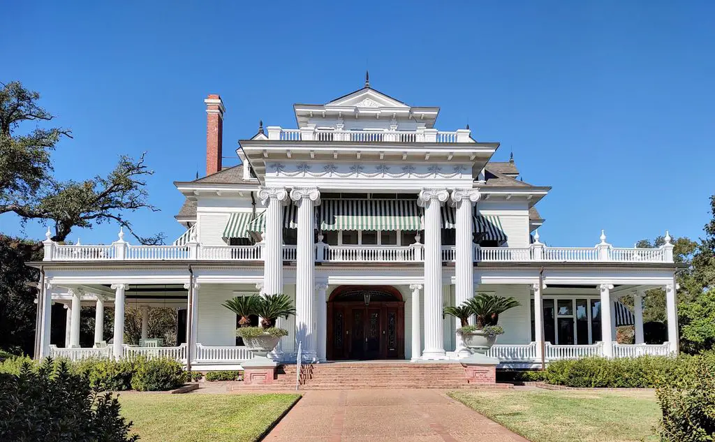 The-McFaddin-Ward-House-Historic-Museum-1