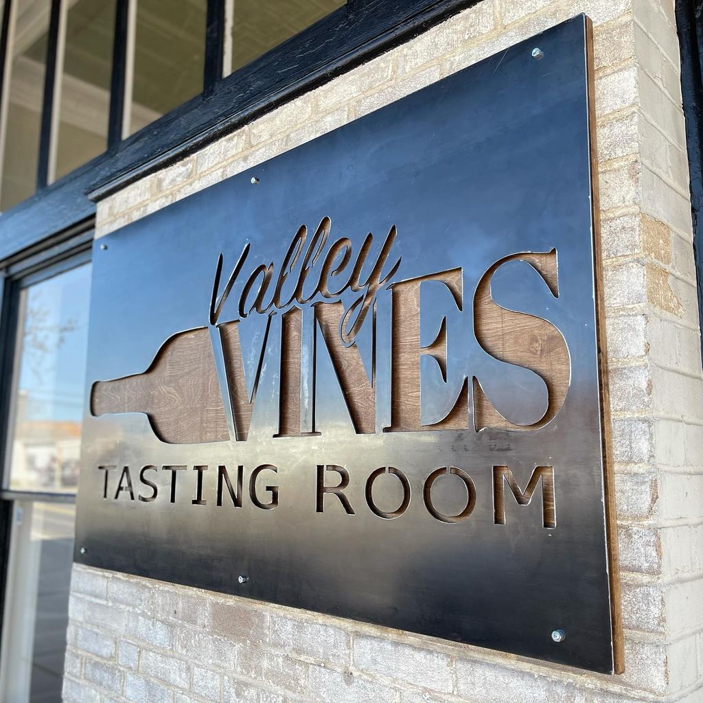 Valley Vines Tasting Room