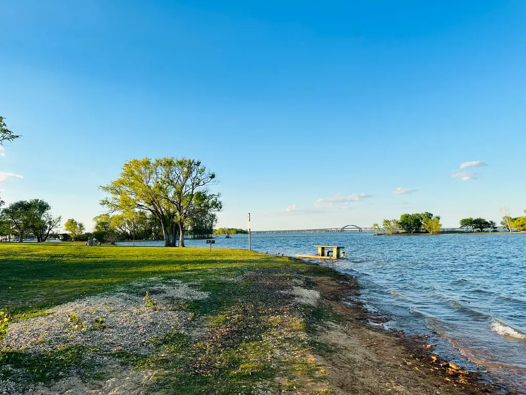 Lake Dallas: A Relaxing Retreat With 33 Things to Do - Travel Pack USA