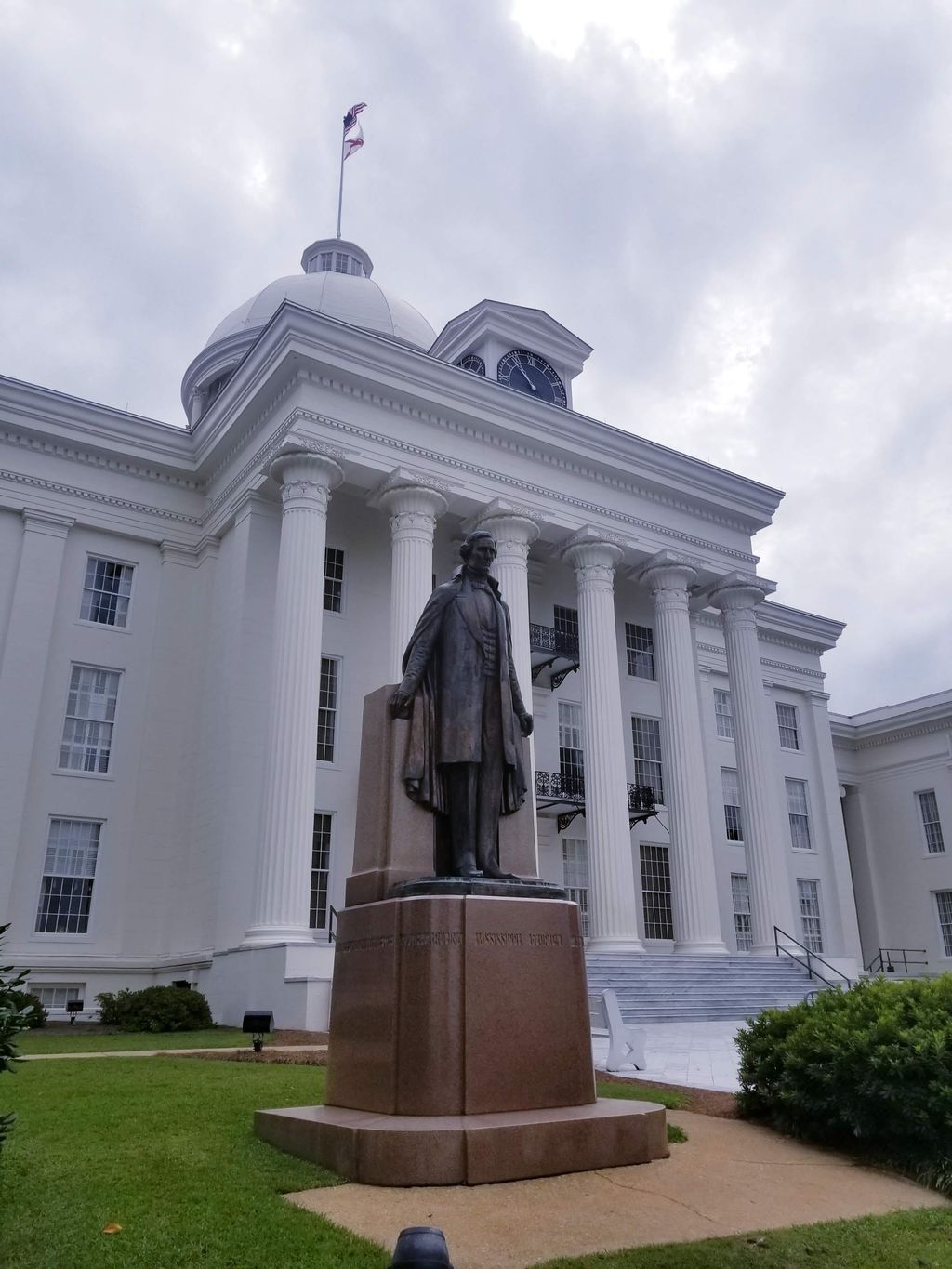 Alabama-State-Capitol-1