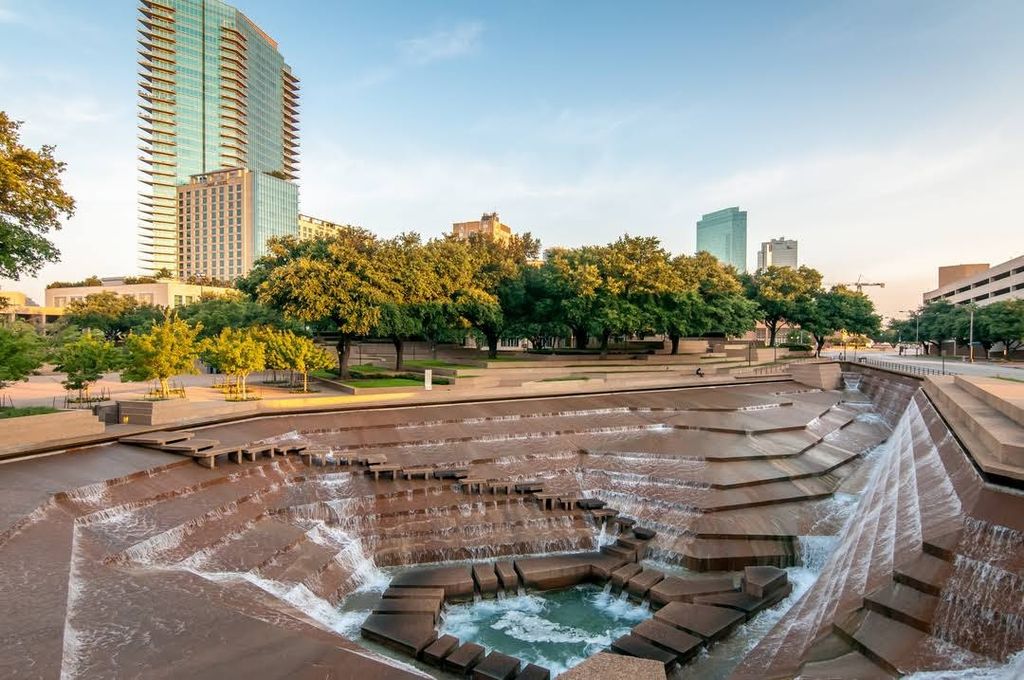 Fort-Worth-Water-Gardens