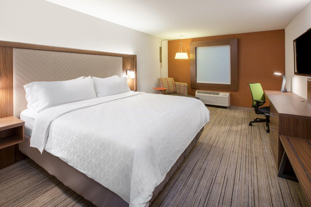 Holiday-Inn-Express-Suites-Leander-an-IHG-Hotel-1