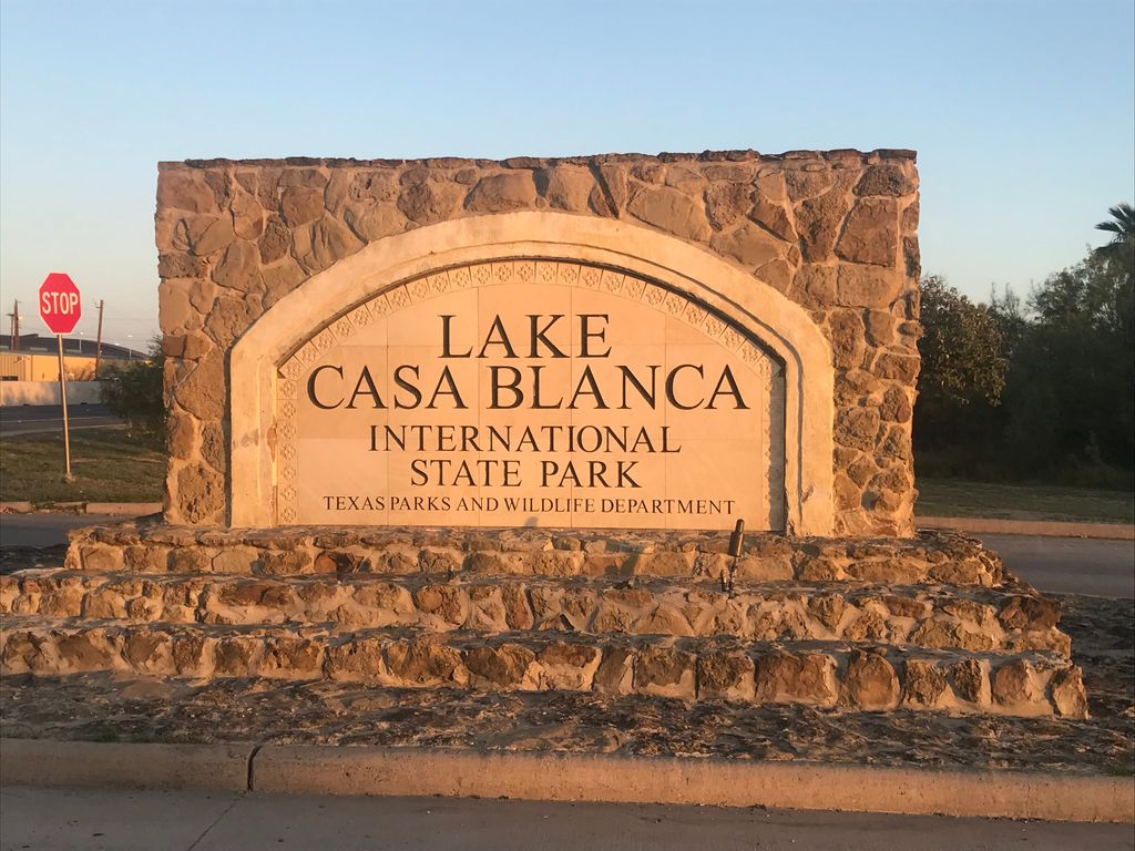 Lake-Casa-Blanca-International-State-Park