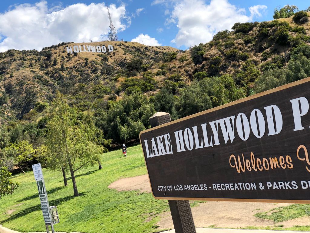 Lake-Hollywood-Park