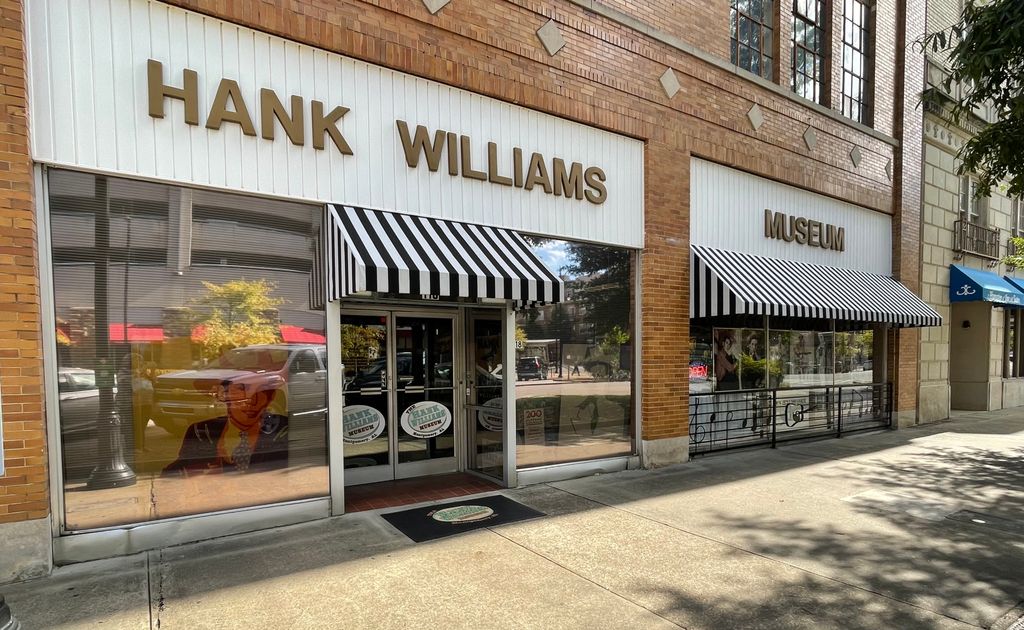 The-Hank-Williams-Museum